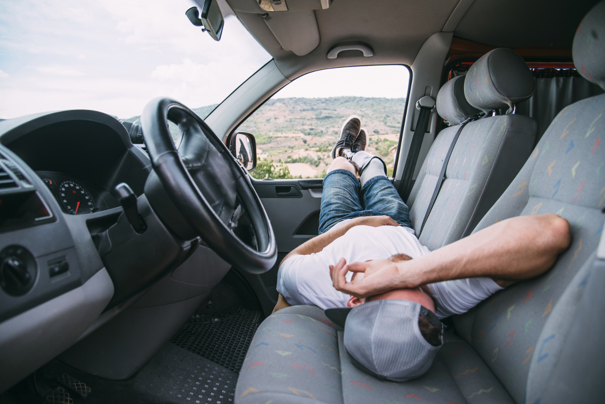 Typische Reisekrankheiten und wie du sie in den Griff bekommst