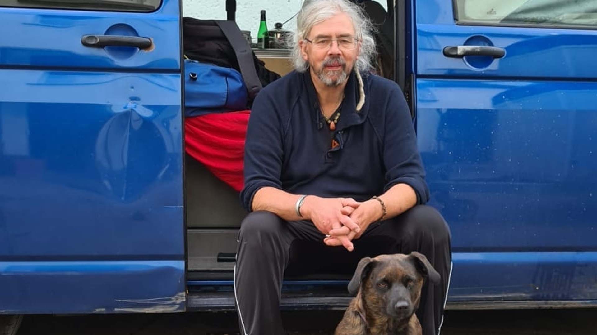 Durch Europa mit Bus und Hund Hilde