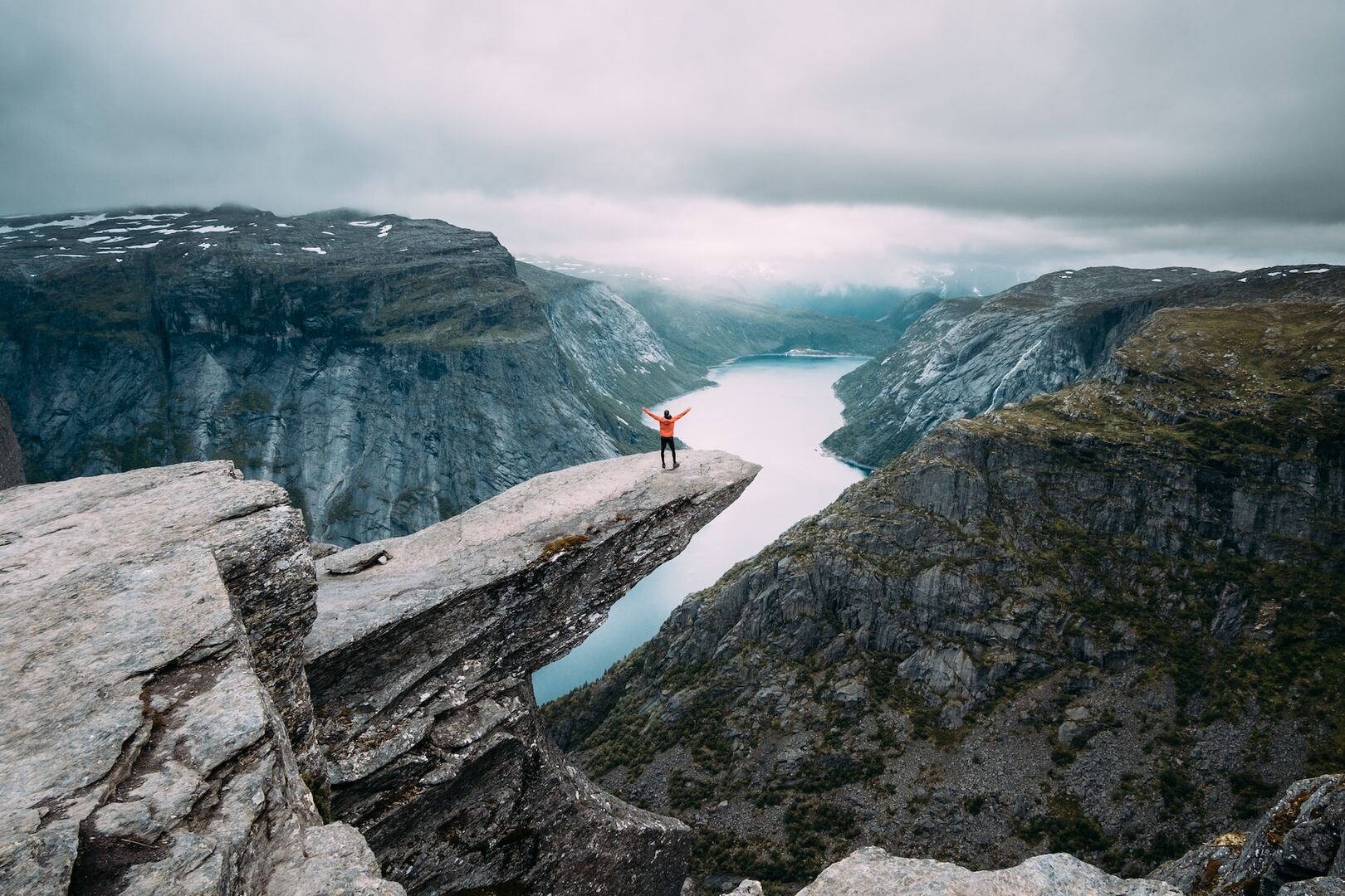 Auf den Spuren der Trolle: eine Reise durch das mystische Norwegen