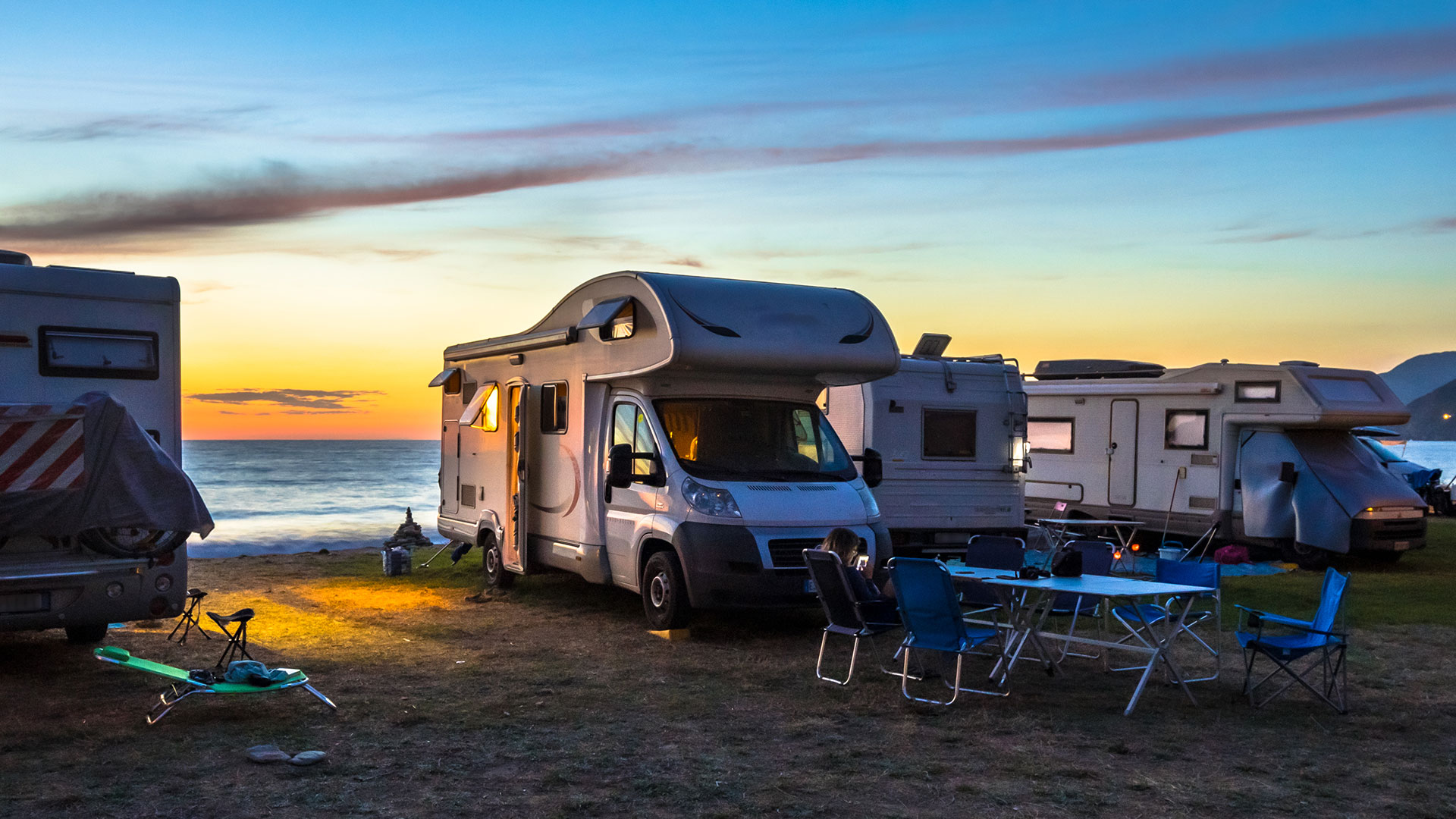 Hochdach oder Aufstelldach? Die große Entscheidung für euren Camper