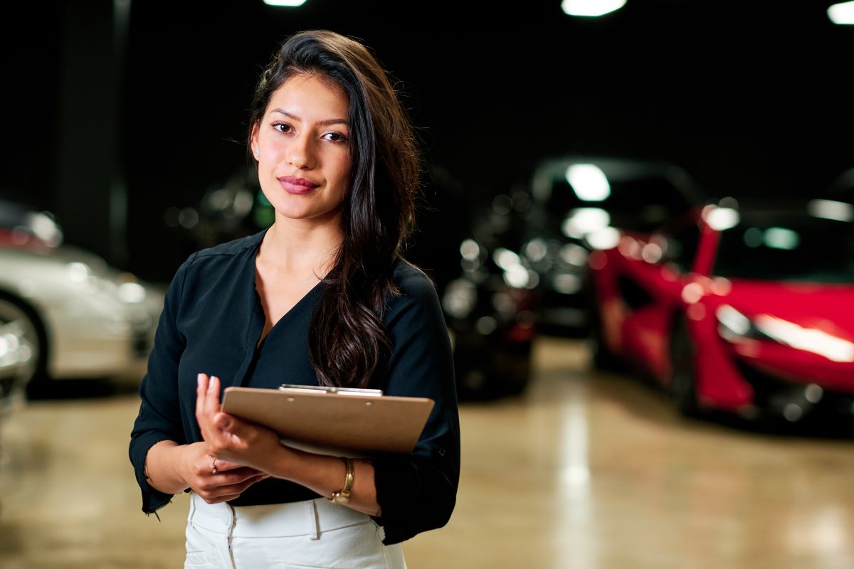 Welches Luxusauto kann man in Dubai mieten – Bentley und andere Autos in den VAE?